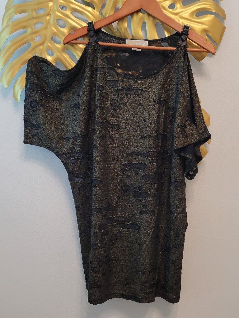 MICHAEL Michael Kors Black/Gold Metallic Burnout Cold-Shoulder Buckle Tunic ~ L